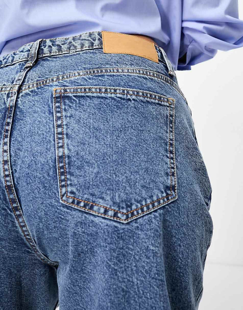 Mom Jean